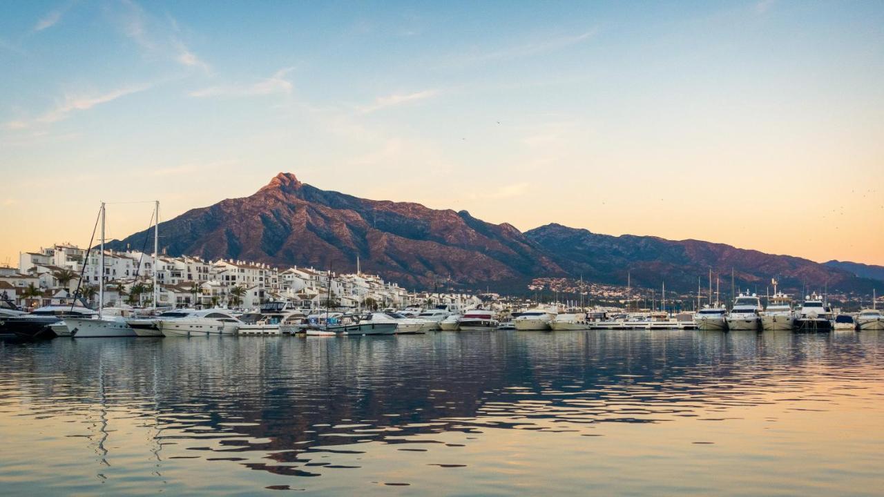 Exclusive Puerto Banus Beach Apartment Free Parking Wifi & Swimming Pool Marbella Eksteriør bilde