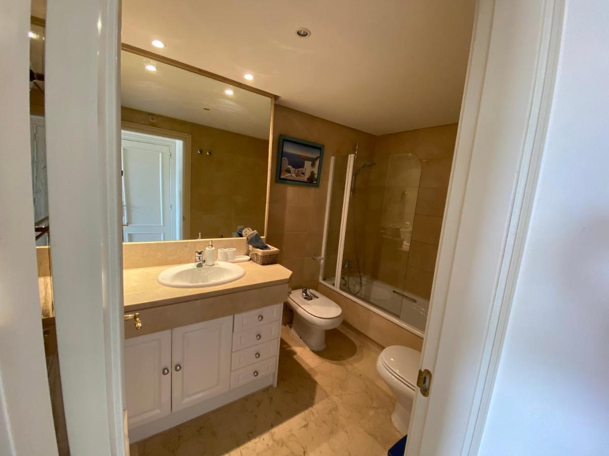 Exclusive Puerto Banus Beach Apartment Free Parking Wifi & Swimming Pool Marbella Eksteriør bilde