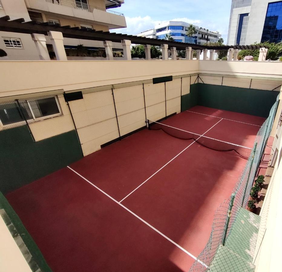 Exclusive Puerto Banus Beach Apartment Free Parking Wifi & Swimming Pool Marbella Eksteriør bilde