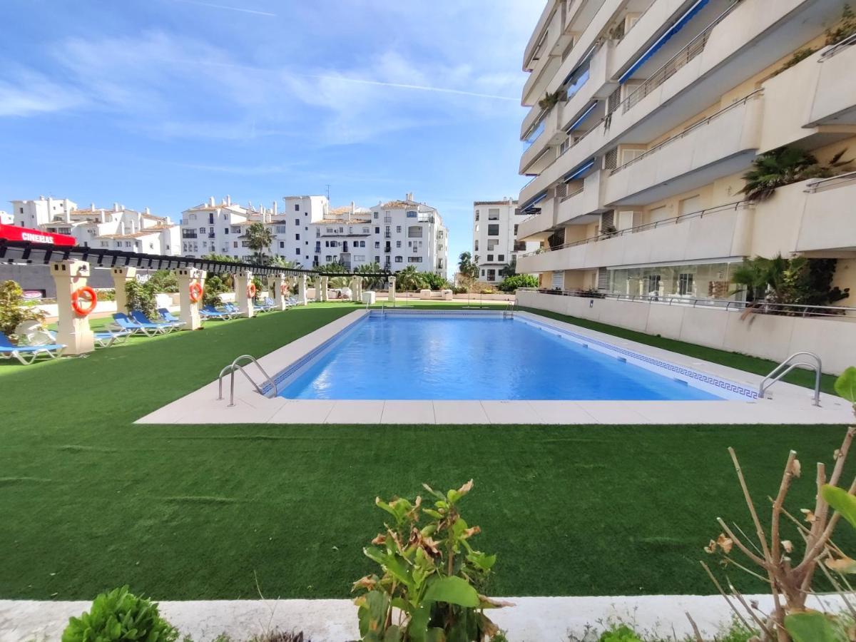 Exclusive Puerto Banus Beach Apartment Free Parking Wifi & Swimming Pool Marbella Eksteriør bilde