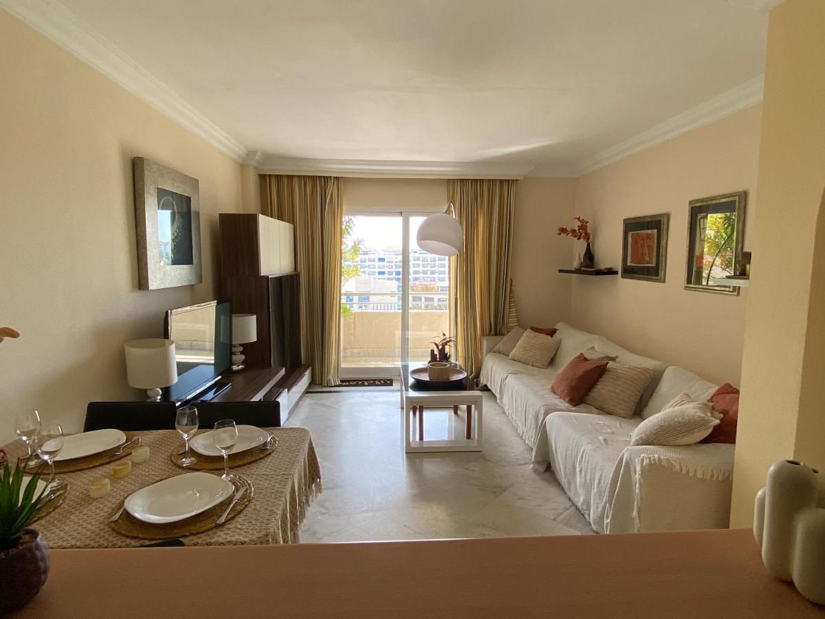 Exclusive Puerto Banus Beach Apartment Free Parking Wifi & Swimming Pool Marbella Eksteriør bilde